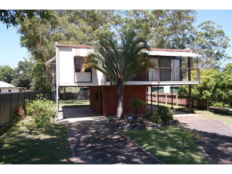 1 Leighton Close, North Haven NSW 2443