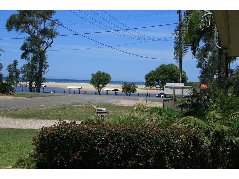 2 Boomerang Street, Lake Cathie NSW 2445