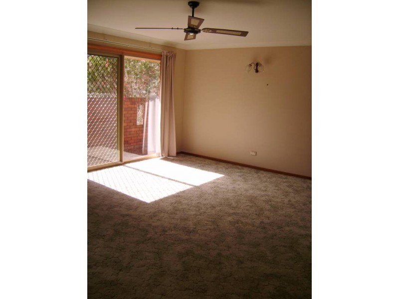 2/1614 Ocean Drive, Lake Cathie NSW 2445