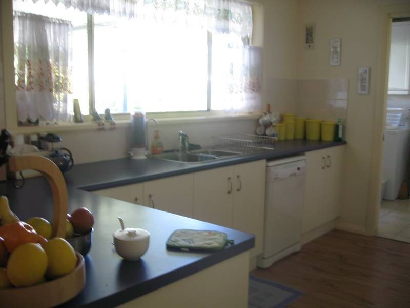 8 Dampier Court, Lake Cathie NSW 2445