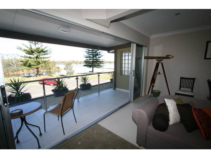 2/605 OCEAN DRIVE, North Haven NSW 2443