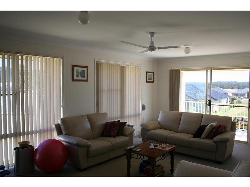 32 Rainbow Beach Drive, Bonny Hills NSW 2445