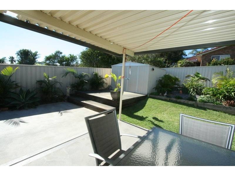 40 Fiona Crescent, Lake Cathie NSW 2445