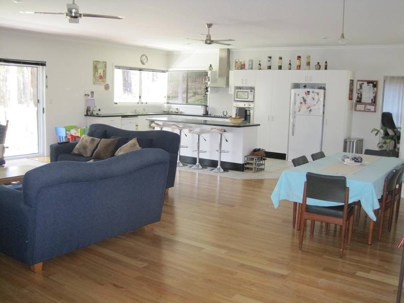 43 Lakeridge Drive, Laurieton NSW 2443