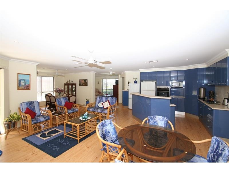 45 Admirals Circle, Laurieton NSW 2443