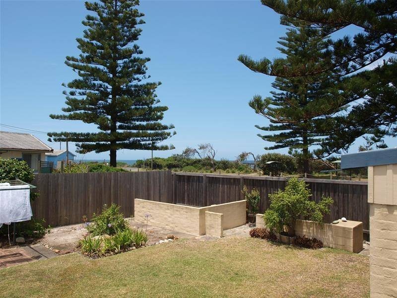 20 Chepana Street, Lake Cathie NSW 2445