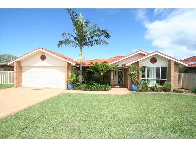 39 Kendall Crescent, Bonny Hills NSW 2445