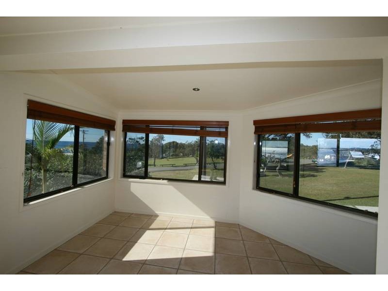 27 Graham Street, Bonny Hills NSW 2445