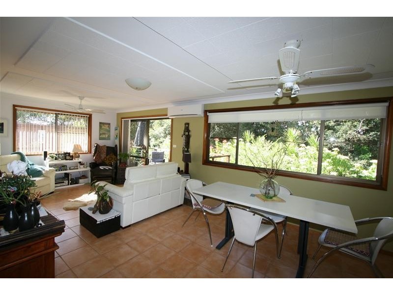 2/11 Oxley Street, Lake Cathie NSW 2445