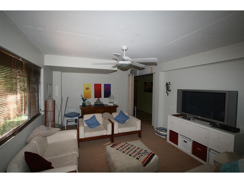 2/11 Oxley Street, Lake Cathie NSW 2445