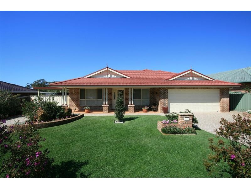 55 Kendall Crescent, Bonny Hills NSW 2445