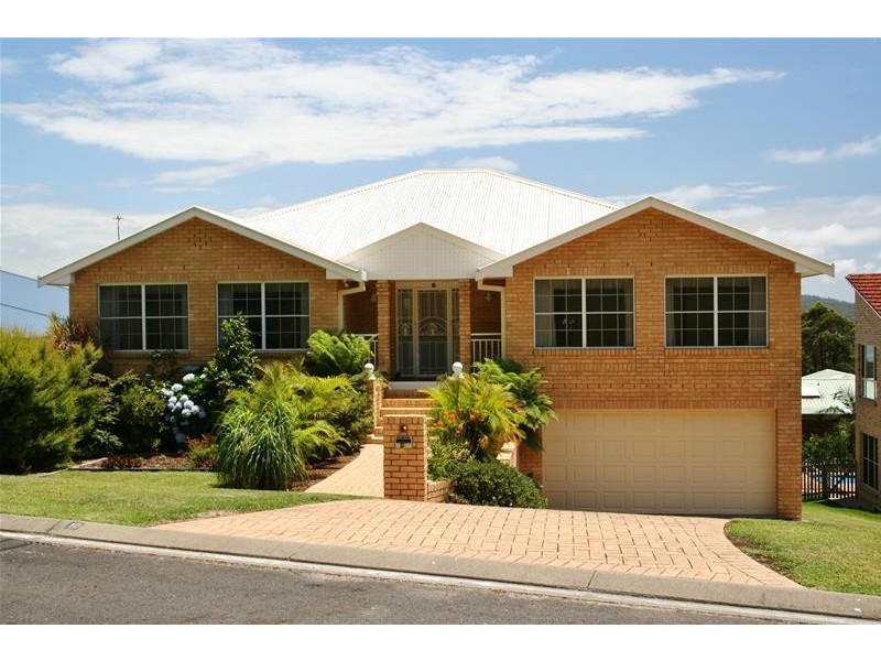10 Black Swan Terrace, Laurieton NSW 2443