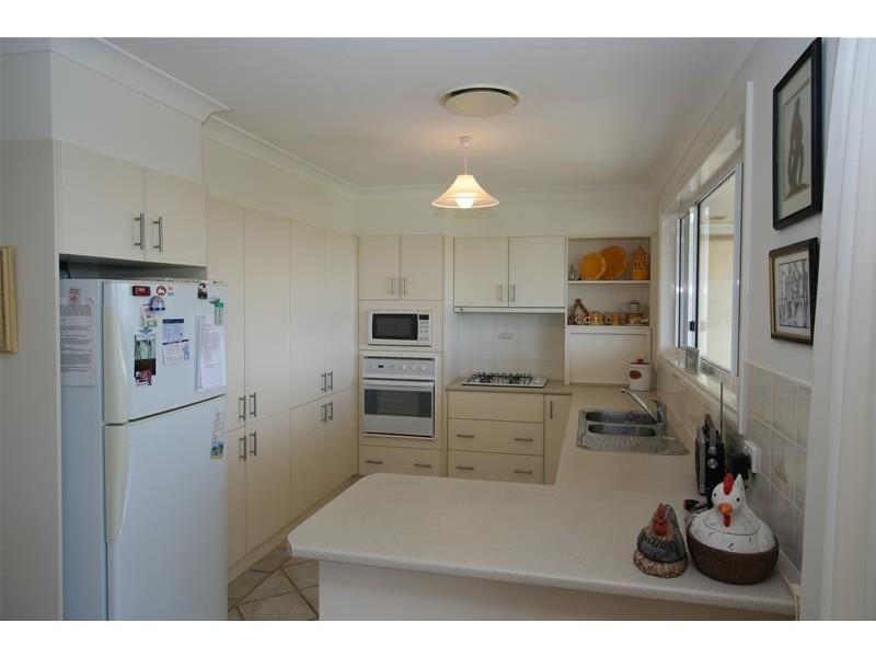 10 Black Swan Terrace, Laurieton NSW 2443