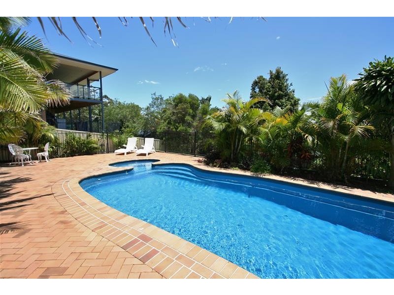 10 Black Swan Terrace, Laurieton NSW 2443
