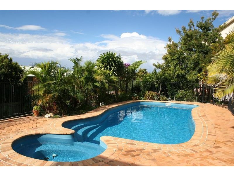 10 Black Swan Terrace, Laurieton NSW 2443