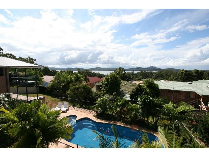 10 Black Swan Terrace, Laurieton NSW 2443