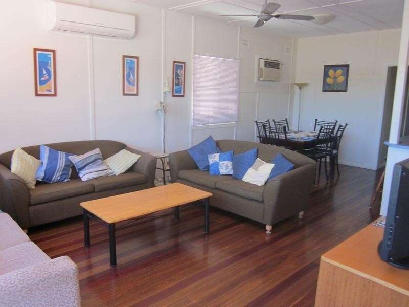 25 The Parade, North Haven NSW 2443