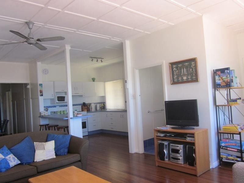 25 The Parade, North Haven NSW 2443