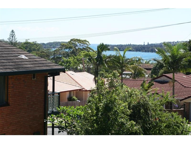 9 Peach Grove, Laurieton NSW 2443