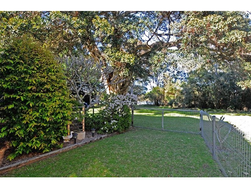 548 Ocean Drive, North Haven NSW 2443