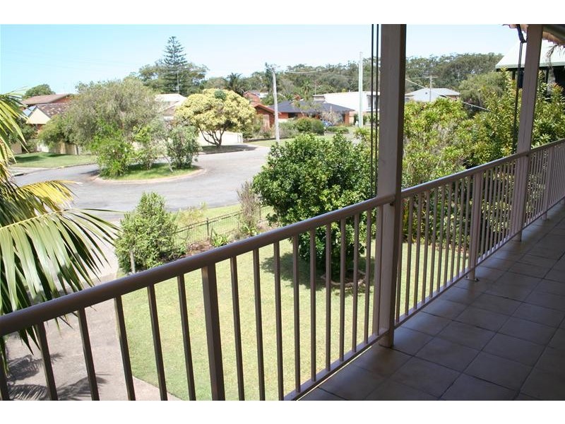 21 Bayside Avenue, North Haven NSW 2443
