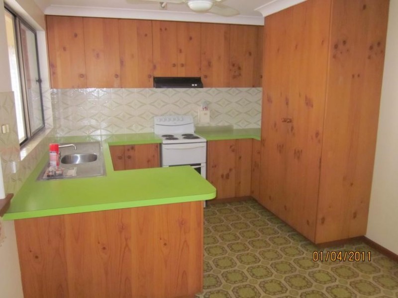 4 Honeysuckle Avenue, Lakewood NSW 2443