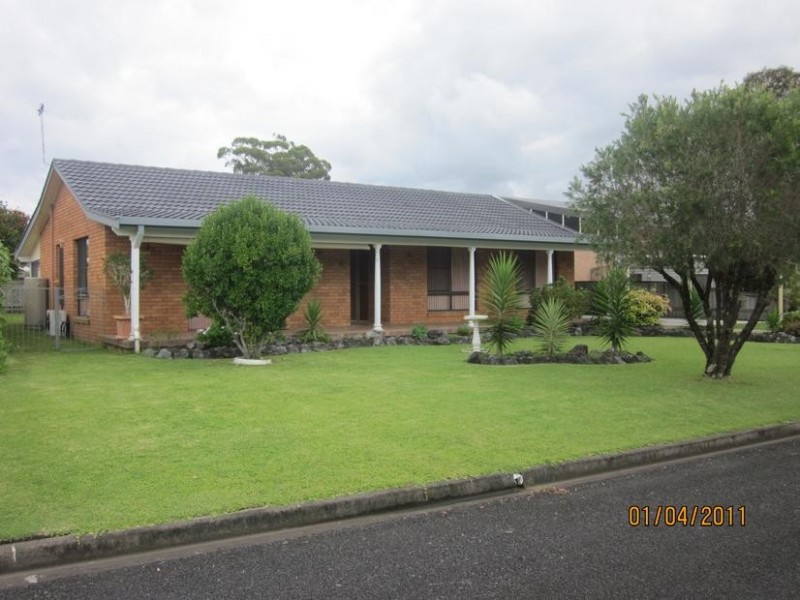 4 Honeysuckle Avenue, Lakewood NSW 2443