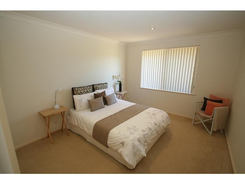 2/6 Reliance Cresent, Laurieton NSW 2443