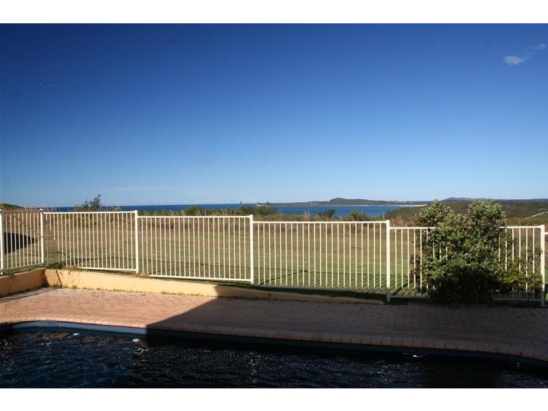 3 Skyline Place, Bonny Hills NSW 2445