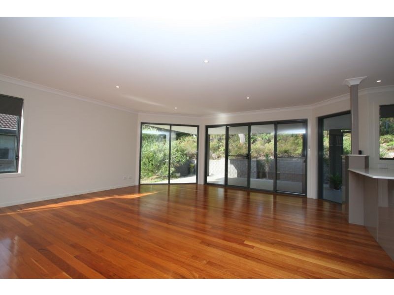 24 Scarborough Way, Dunbogan NSW 2443