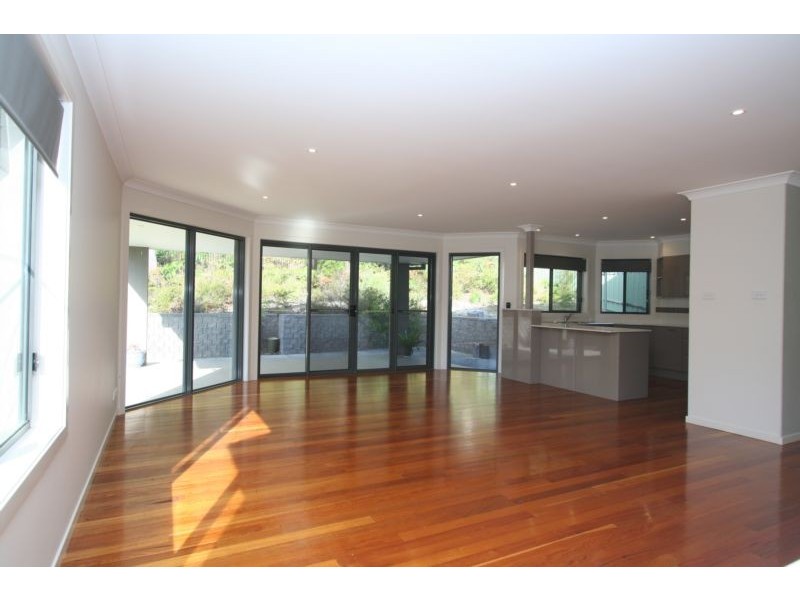 24 Scarborough Way, Dunbogan NSW 2443