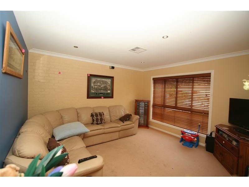 39 Scarborough Way, Dunbogan NSW 2443