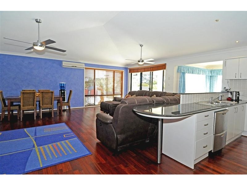 7 Laura Place, Laurieton NSW 2443