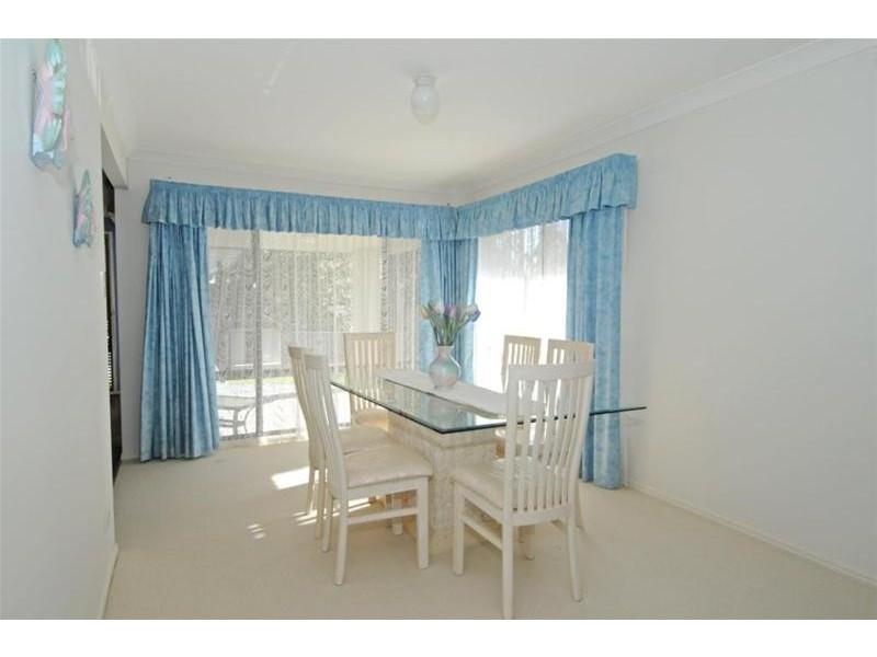 7 Laura Place, Laurieton NSW 2443