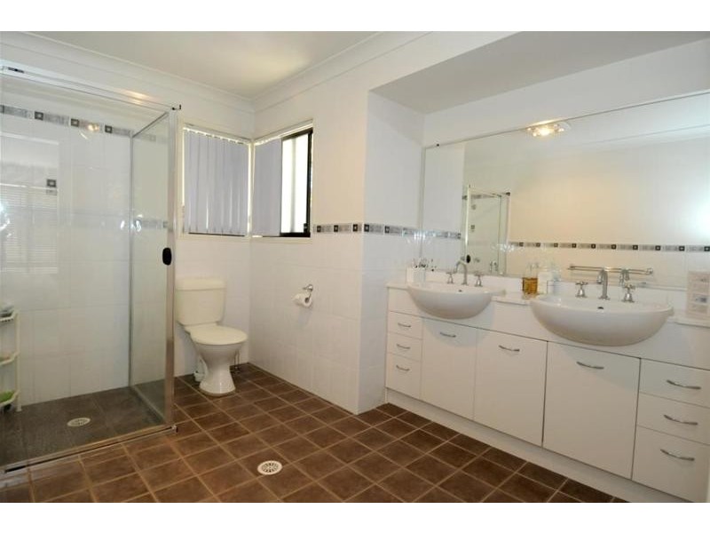 7 Laura Place, Laurieton NSW 2443