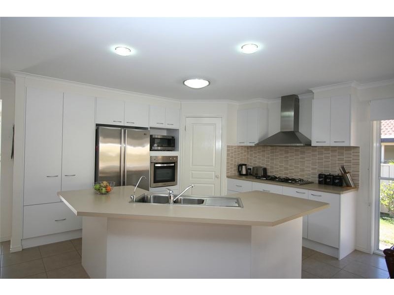 1 Cheesetree Place, Laurieton NSW 2443