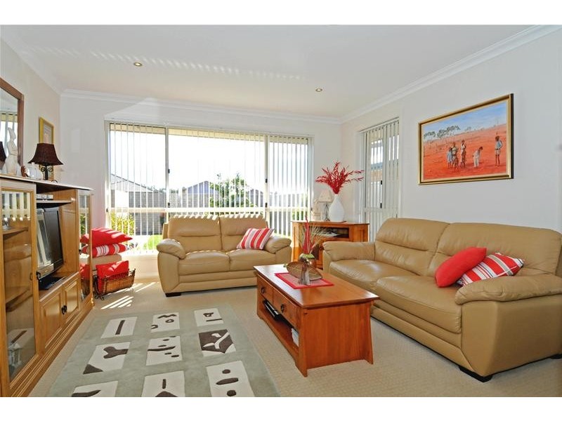 10 Northwind Crescent, Bonny Hills NSW 2445