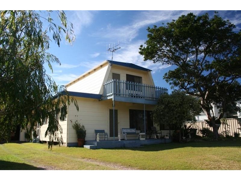 3 Boodgery Street, Lake Cathie NSW 2445