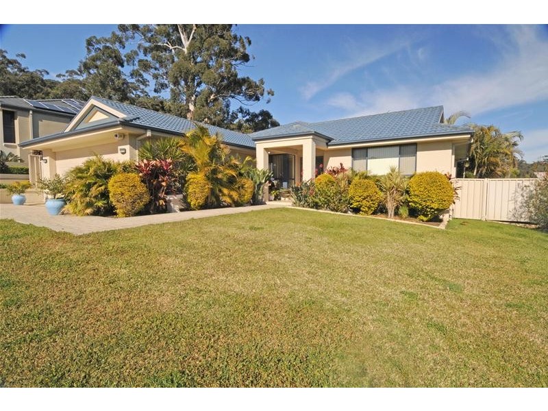 45 Admirals Circle, Laurieton NSW 2443