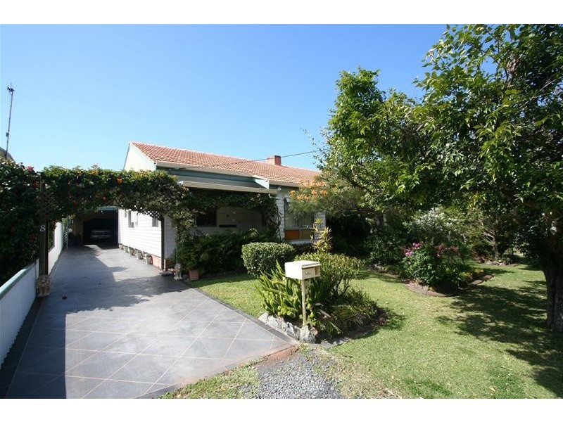 8 David Campbell Street, North Haven NSW 2443