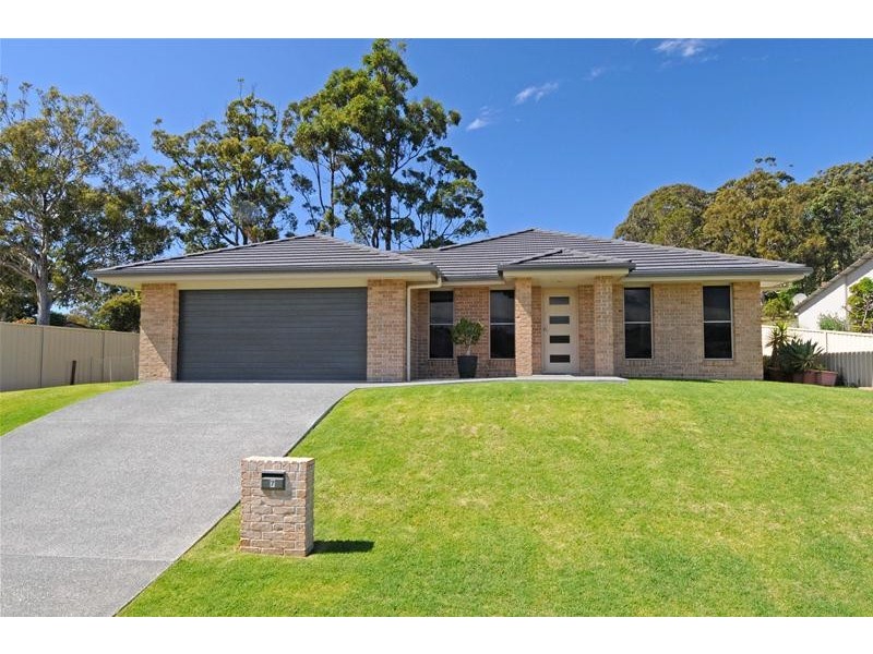7 Hungerford Place, Bonny Hills NSW 2445