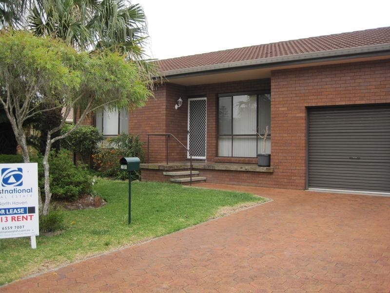 2/8 Murson Crescent, North Haven NSW 2443