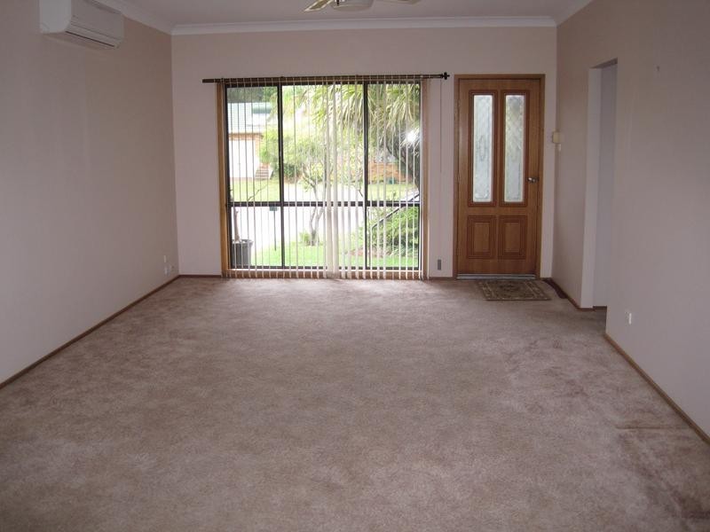 2/8 Murson Crescent, North Haven NSW 2443