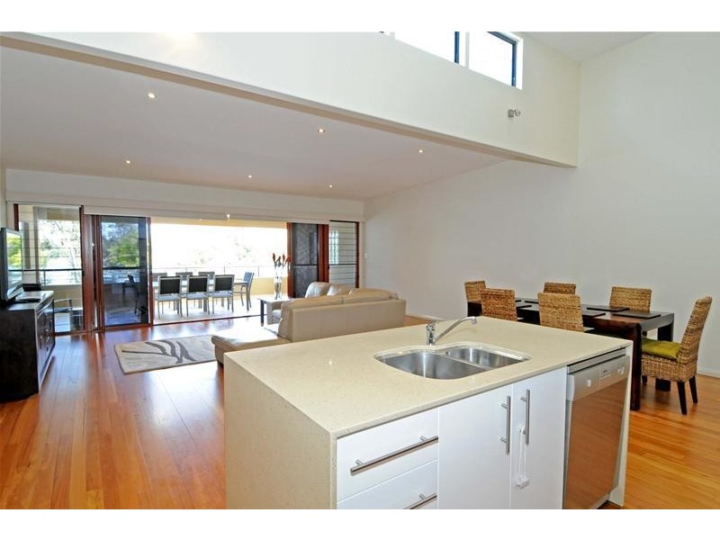 2/615 Ocean Drive, North Haven NSW 2443