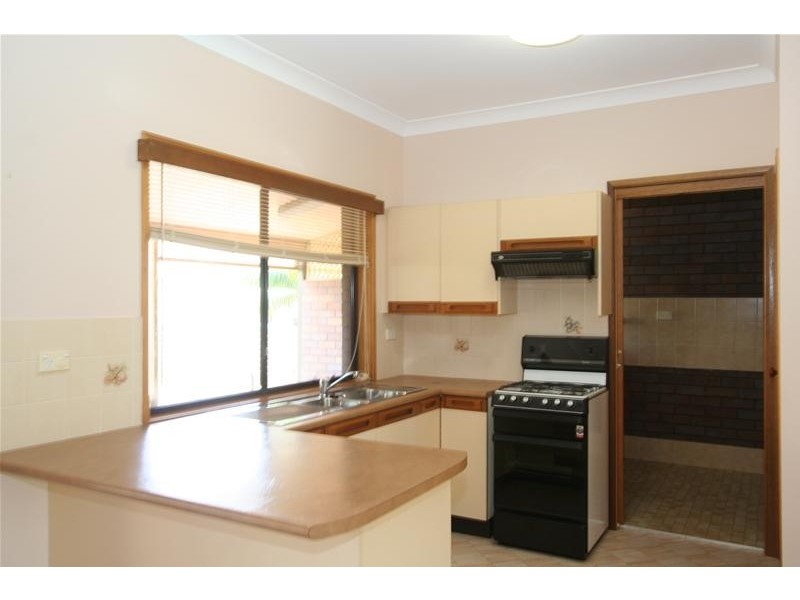 2/8 Murson Crescent, North Haven NSW 2443