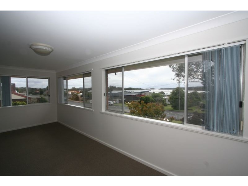 2 Lake Street, Laurieton NSW 2443