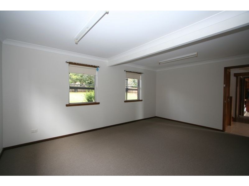 2 Lake Street, Laurieton NSW 2443