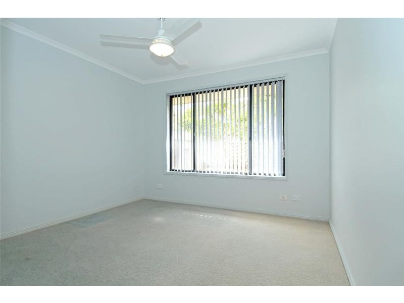2/105 The Parade, North Haven NSW 2443