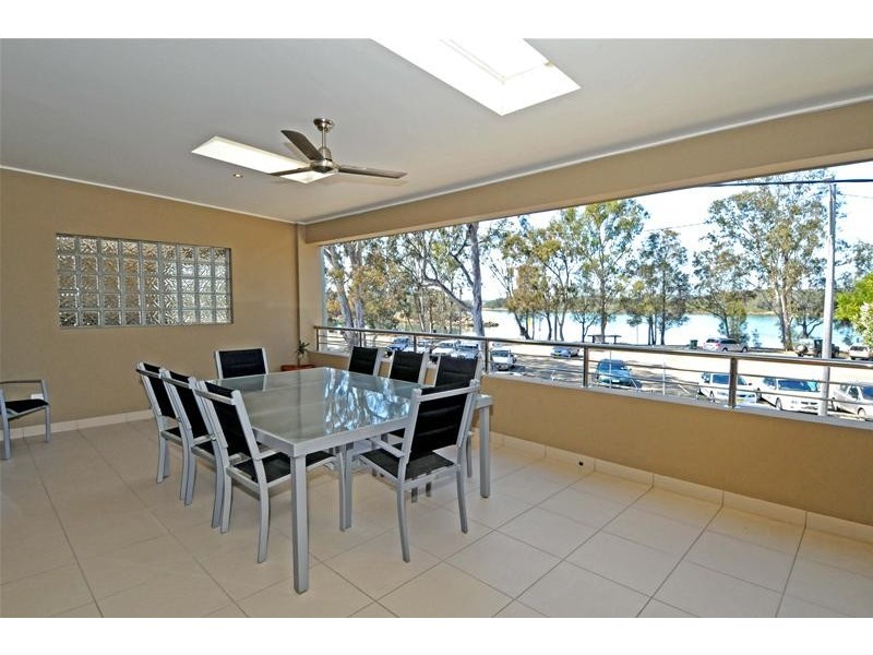 2/615 Ocean Drive, North Haven NSW 2443