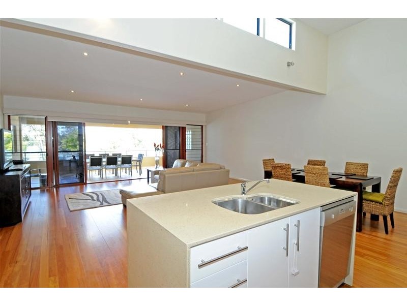 2/615 Ocean Drive, North Haven NSW 2443